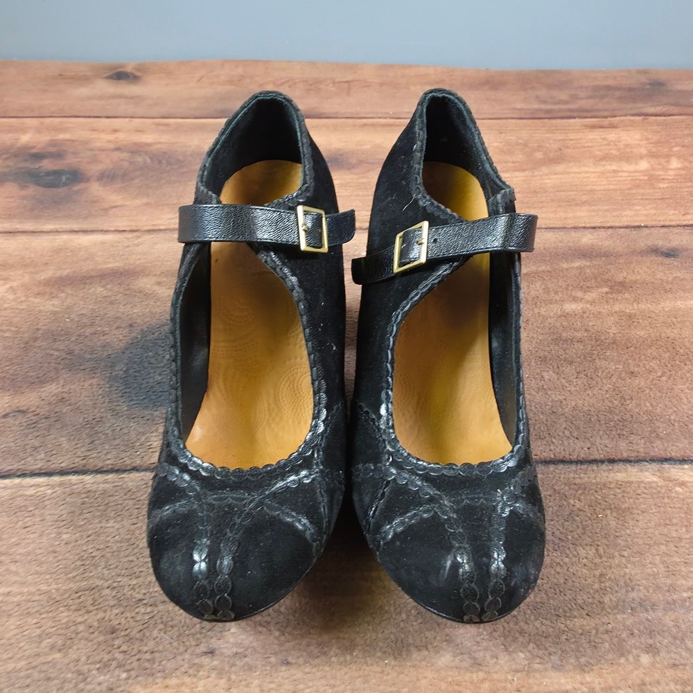 Chie Mihara Mary Jane Pumps Womens size 7 Black Good Suede Scalloped Heels
